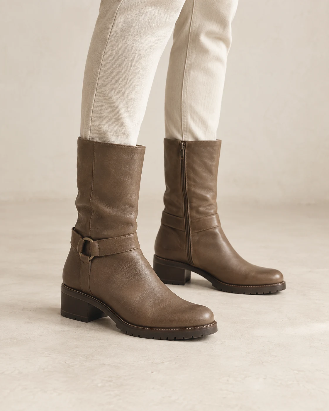 Violet Walk Boot in Reed